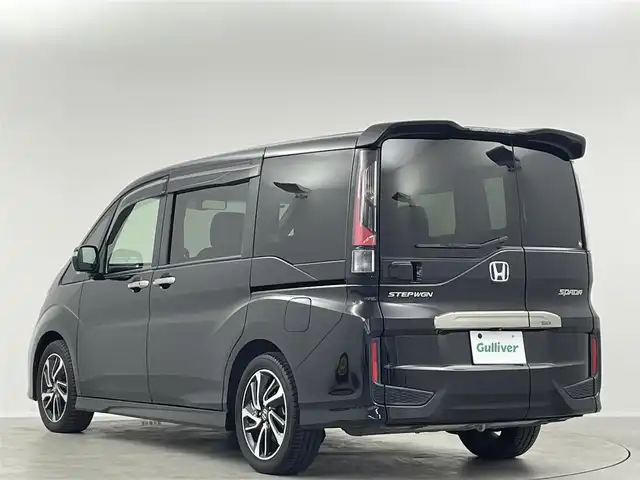 ホンダ ステップワゴン スパーダ クルスピセンシング 埼玉県 2016(平28)年 6.9万km プレミアムスパークルブラックパール 純正9型ナビ　Ｂｌｕｅｔｏｏｔｈ　バックカメラ　純正１１型後席モニター　両側パワースライドドア　シートヒーター　レーダークルーズコントロール　ハーフレザーシート　ビルトインＥＴＣ　レーンアシスト