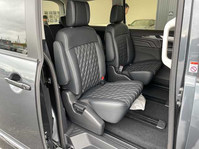 三菱 デリカＤ：５ ブラックエディション 愛知県 2025(令7)年 0.1千km グレーⅡ 登録済未使用車/純正11型ナビ/全方位カメラ/両側パワースライドドア/レーダークルーズコントロール/シートヒーター/バックカメラ/電動リアゲート/コーナーセンサー/純正アルミホイール/ブラインドスポットモニター/パドルシフト/オートマチックハイビーム/衝突軽減システム/フルセグ/CD DVD/Bluetooth/ステアリングスイッチ/スマートキー/プッシュスタート