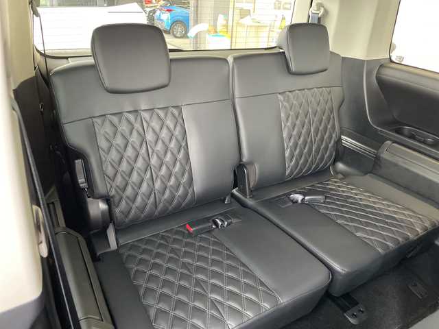 三菱 デリカＤ：５ ブラックエディション 愛知県 2025(令7)年 0.1千km グレーⅡ 登録済未使用車/純正11型ナビ/全方位カメラ/両側パワースライドドア/レーダークルーズコントロール/シートヒーター/バックカメラ/電動リアゲート/コーナーセンサー/純正アルミホイール/ブラインドスポットモニター/パドルシフト/オートマチックハイビーム/衝突軽減システム/フルセグ/CD DVD/Bluetooth/ステアリングスイッチ/スマートキー/プッシュスタート