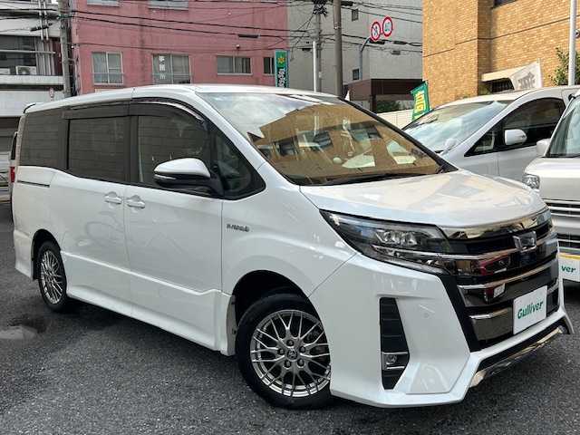 トヨタ ノア ハイブリッド Si 東京都 2020(令2)年 4.5万km ホワイトパールクリスタルシャイン ワンオーナー/純正メモリーナビ/(NSZT-W68T)/フルセグTV/CD/Bluetooth/バックカメラ/前席シートヒーター/クルーズコントロール/横滑り防止装置/前後コーナーセンサー/レーンキープアシスト/盗難防止装置/LEDオートライト/オートマチックハイビーム/衝突被害軽減システム/片側パワースライドドア/ETC2.0/スマートキー/スペアキー1本/保証書/取扱説明書