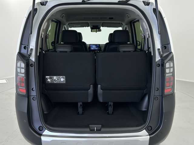 ホンダ フリード ハイブリット e:HEV クロスター 福島県 2025(令7)年 0.1千km プラチナホワイトパール /禁煙車//4WD//Honda SENSING/・衝突軽減ブレーキ/・路外逸脱抑制機能/・アダプティブクルーズコントロール/・車線維持支援システム/・オートハイビーム//メーカーOPナビ/・BT.USB.スマホ連携/・フルセグTV//バックカメラ//両側パワースライドドア//ハーフレザーシート/・前席シートヒーター//LEDヘッドライト//LEDフォグライト//プッシュスタート//スマートキー×2//ステアリングスイッチ//純正15インチAW//ロールサンシェード//ワイパーデアイサー