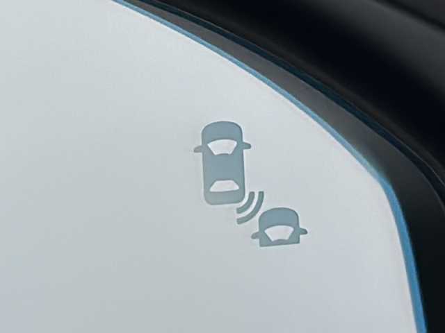 ホンダ フリード ハイブリット e:HEV クロスター 福島県 2025(令7)年 0.1千km プラチナホワイトパール /禁煙車//4WD//Honda SENSING/・衝突軽減ブレーキ/・路外逸脱抑制機能/・アダプティブクルーズコントロール/・車線維持支援システム/・オートハイビーム//メーカーOPナビ/・BT.USB.スマホ連携/・フルセグTV//バックカメラ//両側パワースライドドア//ハーフレザーシート/・前席シートヒーター//LEDヘッドライト//LEDフォグライト//プッシュスタート//スマートキー×2//ステアリングスイッチ//純正15インチAW//ロールサンシェード//ワイパーデアイサー