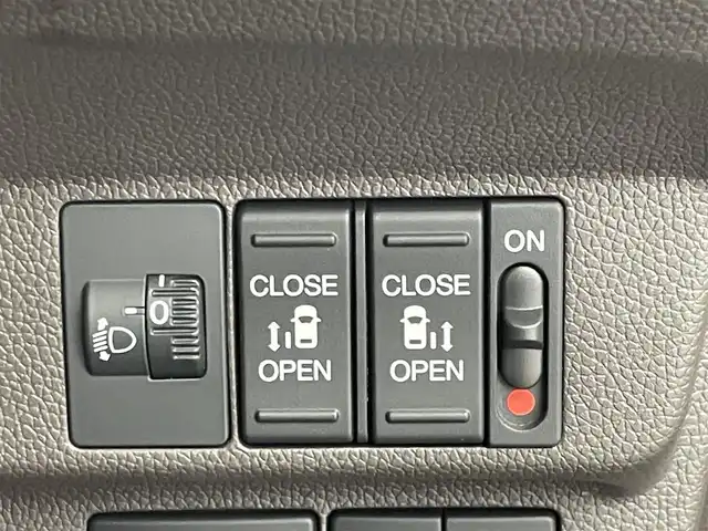 ホンダ フリード G ホンダセンシング 神奈川県 2020(令2)年 2.8万km クリスタルブラックパール ホンダセンシング　純正ナビ　バックカメラ　ビルトインＥＴＣ　アダクティブクルーズコントロール　両側パワースライドドア　社外アルミホイール　オートライト　スマートキー　プッシュスタート　地デジフルセグ