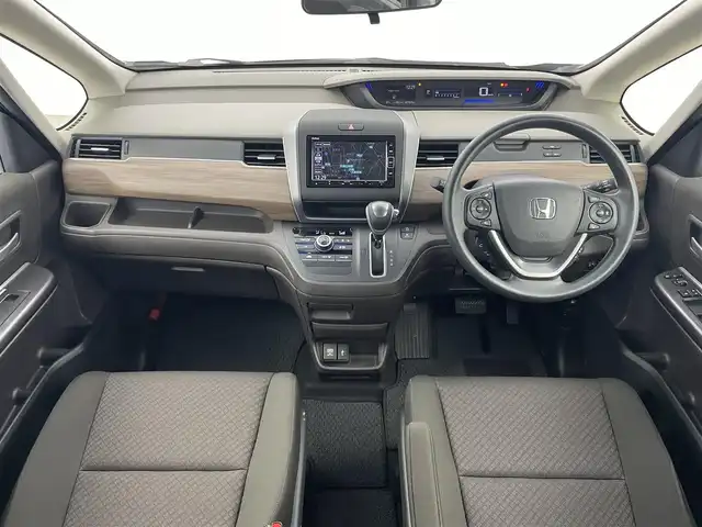 ホンダ フリード G ホンダセンシング 神奈川県 2020(令2)年 2.8万km クリスタルブラックパール ホンダセンシング　純正ナビ　バックカメラ　ビルトインＥＴＣ　アダクティブクルーズコントロール　両側パワースライドドア　社外アルミホイール　オートライト　スマートキー　プッシュスタート　地デジフルセグ
