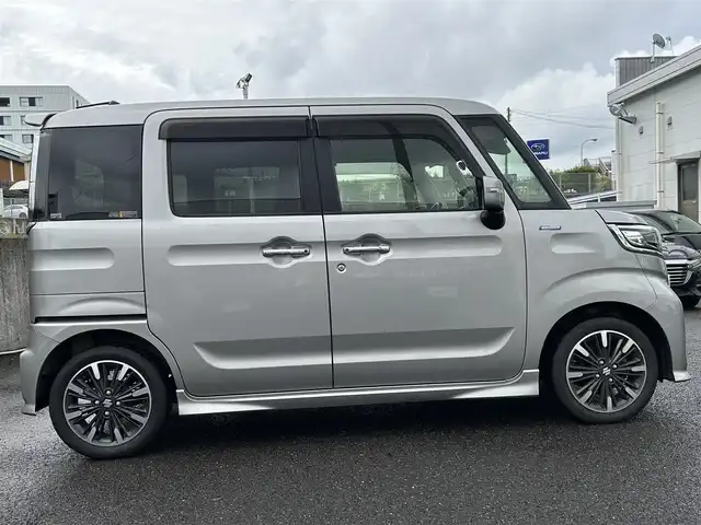 スズキ スペーシア カスタム HYBRID XS 鹿児島県 2020(令2)年 2.1万km スチールシルバーM 社外ディスプレイオーディオ(FM/AM/CD/DVD/BT)/プッシュスタート/両側パワスラ/バックカメラ/アイドリングストップ/ハーフレザーシート/D席シートヒーター/純正フロアマット/純正アルミホイール/オートライト/ABS/ESP/DSBS/レーンキープアシスト/後方コーナーセンサー/イモビライザーシステム/スマートキー/取扱説明書/保証書