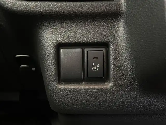 スズキ スペーシア カスタム HYBRID XS 鹿児島県 2020(令2)年 2.1万km スチールシルバーM 社外ディスプレイオーディオ(FM/AM/CD/DVD/BT)/プッシュスタート/両側パワスラ/バックカメラ/アイドリングストップ/ハーフレザーシート/D席シートヒーター/純正フロアマット/純正アルミホイール/オートライト/ABS/ESP/DSBS/レーンキープアシスト/後方コーナーセンサー/イモビライザーシステム/スマートキー/取扱説明書/保証書