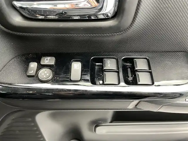 スズキ スペーシア カスタム HYBRID XS 鹿児島県 2020(令2)年 2.1万km スチールシルバーM 社外ディスプレイオーディオ(FM/AM/CD/DVD/BT)/プッシュスタート/両側パワスラ/バックカメラ/アイドリングストップ/ハーフレザーシート/D席シートヒーター/純正フロアマット/純正アルミホイール/オートライト/ABS/ESP/DSBS/レーンキープアシスト/後方コーナーセンサー/イモビライザーシステム/スマートキー/取扱説明書/保証書