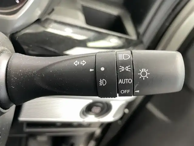 スズキ スペーシア カスタム HYBRID XS 鹿児島県 2020(令2)年 2.1万km スチールシルバーM 社外ディスプレイオーディオ(FM/AM/CD/DVD/BT)/プッシュスタート/両側パワスラ/バックカメラ/アイドリングストップ/ハーフレザーシート/D席シートヒーター/純正フロアマット/純正アルミホイール/オートライト/ABS/ESP/DSBS/レーンキープアシスト/後方コーナーセンサー/イモビライザーシステム/スマートキー/取扱説明書/保証書