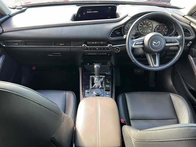 マツダ ＣＸ－３０ 20S Lパッケージ 静岡県 2020(令2)年 2.8万km ソウルレッドクリスタルM 純正SDナビ/・CD/・DVD/・フルセグＴＶ/・Bluetooth/・HDMI/・USB/・AM/・FM/主要装備/・衝突軽減/・レーンキープ/・追従クルコン/・コーナーセンサー前後/・全方位カメラ/・BSM/・HUD/・ETC/・ドラレコ/・ハーフレザーシート/・シートヒーターD/N席/・パワーシートD席/・ハンドルヒーター/・パワーバックドア/・デジタルインナーミラー/・パドルシフト/・ステリモ/・電動パーキングブレーキ/・オートホールド/・LEDヘッドライト/・オートハイビーム