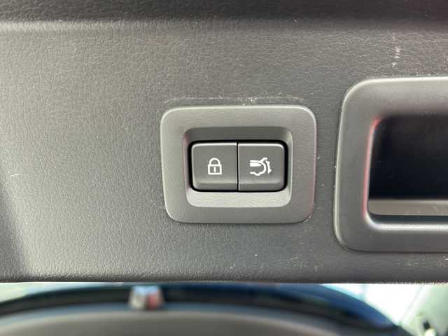 マツダ ＣＸ－３０ 20S Lパッケージ 静岡県 2020(令2)年 2.8万km ソウルレッドクリスタルM 純正SDナビ/・CD/・DVD/・フルセグＴＶ/・Bluetooth/・HDMI/・USB/・AM/・FM/主要装備/・衝突軽減/・レーンキープ/・追従クルコン/・コーナーセンサー前後/・全方位カメラ/・BSM/・HUD/・ETC/・ドラレコ/・ハーフレザーシート/・シートヒーターD/N席/・パワーシートD席/・ハンドルヒーター/・パワーバックドア/・デジタルインナーミラー/・パドルシフト/・ステリモ/・電動パーキングブレーキ/・オートホールド/・LEDヘッドライト/・オートハイビーム