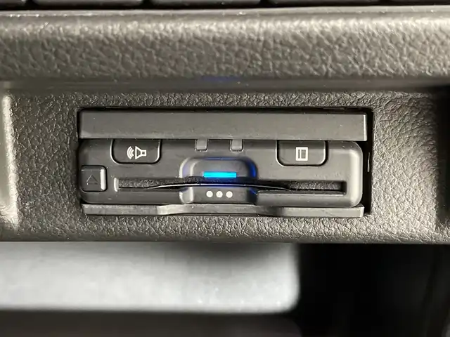 スズキ クロスビー HYBRID MZ 栃木県 2024(令6)年 2.1万km 赤Ⅱ 社外ナビ/（CD/DVD/フルセグTV/Bluetooth/MSV）/バックカメラ/スズキセーフティサポート/・デュアルカメラブレーキサポート/・誤発進抑制機能/・車線逸脱抑制機能/・車線逸脱警報機能/・ふらつき警報機能/・先行車発進お知らせ機能/・標識認識機能/コーナーセンサー/ビルトインETC/前後ドラレコ/前席シートヒーター/禁煙車/2トーン/オートライト/LEDヘッドライト/パドルシフト/フォグランプ/スマートキー/プッシュスタート/純正AW