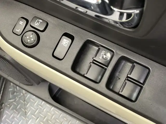 スズキ クロスビー HYBRID MZ 栃木県 2024(令6)年 2.1万km 赤Ⅱ 社外ナビ/（CD/DVD/フルセグTV/Bluetooth/MSV）/バックカメラ/スズキセーフティサポート/・デュアルカメラブレーキサポート/・誤発進抑制機能/・車線逸脱抑制機能/・車線逸脱警報機能/・ふらつき警報機能/・先行車発進お知らせ機能/・標識認識機能/コーナーセンサー/ビルトインETC/前後ドラレコ/前席シートヒーター/禁煙車/2トーン/オートライト/LEDヘッドライト/パドルシフト/フォグランプ/スマートキー/プッシュスタート/純正AW