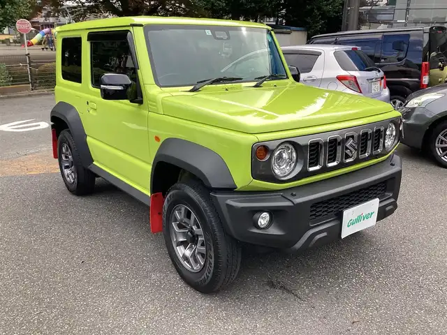 スズキ ジムニー シエラ JC 神奈川県 2023(令5)年 0.9万km キネティックイエロー ワンオーナー/4WD/セーフティサポート/・デュアルセンサーブレーキサポート/・誤発進抑制機能/・車線逸脱警報機能/・標識認識機能/前席シートヒーター/純正フロアマット/スペアキー×1/取扱説明書/保証書