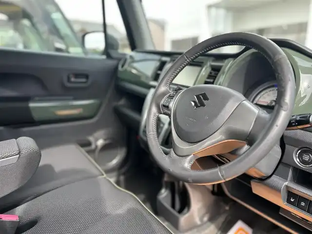 スズキ ハスラー Jスタイル 宮崎県 2015(平27)年 9万km クールカーキパールメタリック/ホワイト2トーンルーフ (株)IDOMが運営する【じしゃロン宮崎店】の自社ローン対象車両になります。こちらは現金ご利用時の価格です。/自社ローンご希望の方は別途その旨お申付け下さい。//ナビ(GCX514)//TV/CD/DVD/Bluetooth//バックカメラ//ETC//前席シートヒーター//純正フロアマット//社外アルミホイール//ドアバイザー//電格ウィンカーミラー//ドライブレコーダー