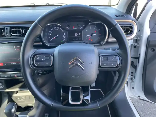 シトロエン Ｃ３ オリジンズ 福岡県 2019(令1)年 2.2万km 白 ・アダプティブクルーズコントロール/・Ｂｌｕｅｔｏｏｔｈ／ＵＳＢ／ｃａｒｐｌａｙ/iPod/・バックカメラ/・ＥＴＣ/・純正１７ＡＷ/・ＬＥＤライト/・インテリジェントハイビーム/・ブラインドスポット/・保証書/・取扱説明書