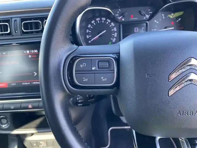 シトロエン Ｃ３ オリジンズ 福岡県 2019(令1)年 2.2万km 白 ・アダプティブクルーズコントロール/・Ｂｌｕｅｔｏｏｔｈ／ＵＳＢ／ｃａｒｐｌａｙ/iPod/・バックカメラ/・ＥＴＣ/・純正１７ＡＷ/・ＬＥＤライト/・インテリジェントハイビーム/・ブラインドスポット/・保証書/・取扱説明書