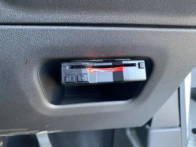 シトロエン Ｃ３ オリジンズ 福岡県 2019(令1)年 2.2万km 白 ・アダプティブクルーズコントロール/・Ｂｌｕｅｔｏｏｔｈ／ＵＳＢ／ｃａｒｐｌａｙ/iPod/・バックカメラ/・ＥＴＣ/・純正１７ＡＷ/・ＬＥＤライト/・インテリジェントハイビーム/・ブラインドスポット/・保証書/・取扱説明書