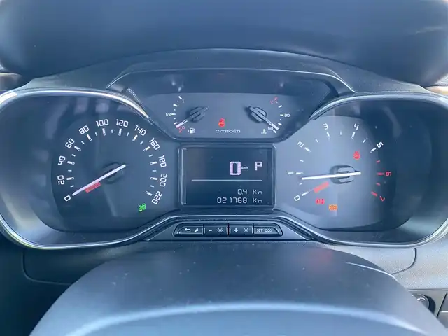 シトロエン Ｃ３ オリジンズ 福岡県 2019(令1)年 2.2万km 白 ・アダプティブクルーズコントロール/・Ｂｌｕｅｔｏｏｔｈ／ＵＳＢ／ｃａｒｐｌａｙ/iPod/・バックカメラ/・ＥＴＣ/・純正１７ＡＷ/・ＬＥＤライト/・インテリジェントハイビーム/・ブラインドスポット/・保証書/・取扱説明書