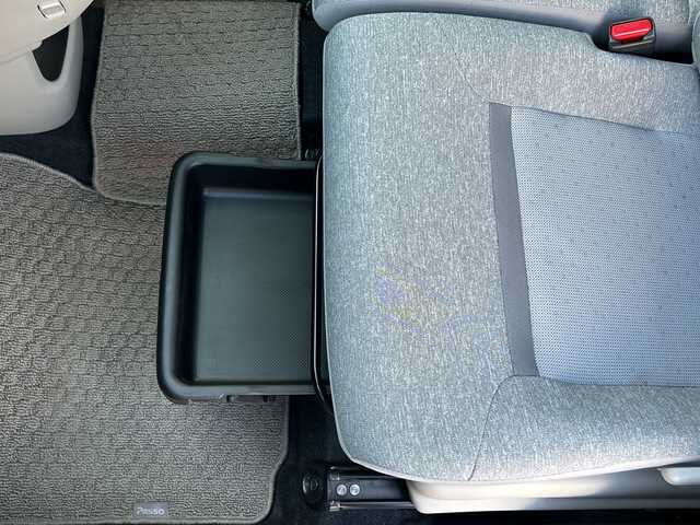 トヨタ パッソ X Lパッケージ S 千葉県 2017(平29)年 3.7万km キナコメタリック 社外SDナビ/ワンセグTV/スマートアシストII/ドライブレコーダー（前後）/バックカメラ/ETC/スマートキー/スペアキー/ハロゲンヘッドライト/レベライザー/電格ミラー/ドアバイザー/オートエアコン