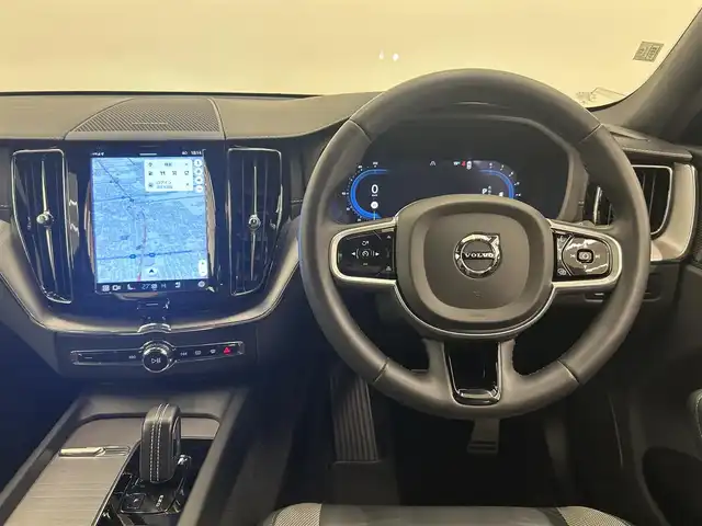 ボルボ ボルボ ＸＣ６０ B6 AWD Rデザイン 岡山県 2021(令3)年 6.4万km グレー パイロットアシスト/CarSafety/純正Googleナビ/ステアリングアシスト/HarmanKardonプレミアムサウンド/ヘッドアップディスプレイ/エアサス/Rデザインハーフレザーシート/シートヒーター前後/ベンチレーション/PWシート/360°カメラ/アップルカープレイ/アンドロイドオート/純正21インチAW/ドラレコ前後/ETC2.0