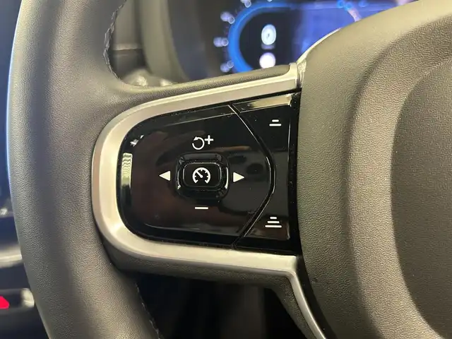 ボルボ ボルボ ＸＣ６０ B6 AWD Rデザイン 岡山県 2021(令3)年 6.4万km グレー パイロットアシスト/CarSafety/純正Googleナビ/ステアリングアシスト/HarmanKardonプレミアムサウンド/ヘッドアップディスプレイ/エアサス/Rデザインハーフレザーシート/シートヒーター前後/ベンチレーション/PWシート/360°カメラ/アップルカープレイ/アンドロイドオート/純正21インチAW/ドラレコ前後/ETC2.0