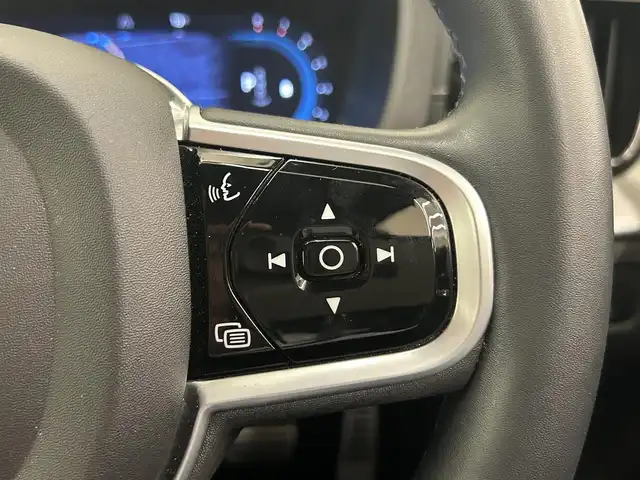 ボルボ ボルボ ＸＣ６０ B6 AWD Rデザイン 岡山県 2021(令3)年 6.4万km グレー パイロットアシスト/CarSafety/純正Googleナビ/ステアリングアシスト/HarmanKardonプレミアムサウンド/ヘッドアップディスプレイ/エアサス/Rデザインハーフレザーシート/シートヒーター前後/ベンチレーション/PWシート/360°カメラ/アップルカープレイ/アンドロイドオート/純正21インチAW/ドラレコ前後/ETC2.0