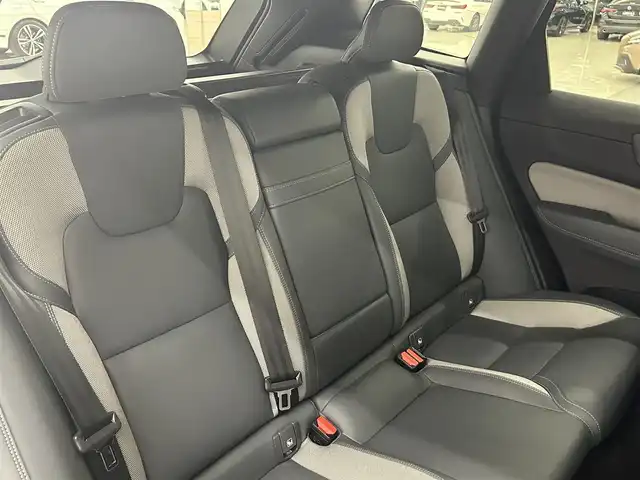 ボルボ ボルボ ＸＣ６０ B6 AWD Rデザイン 岡山県 2021(令3)年 6.4万km グレー パイロットアシスト/CarSafety/純正Googleナビ/ステアリングアシスト/HarmanKardonプレミアムサウンド/ヘッドアップディスプレイ/エアサス/Rデザインハーフレザーシート/シートヒーター前後/ベンチレーション/PWシート/360°カメラ/アップルカープレイ/アンドロイドオート/純正21インチAW/ドラレコ前後/ETC2.0