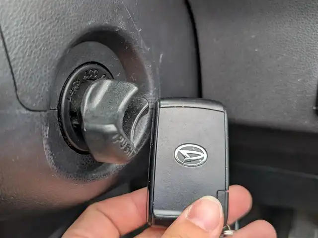 ダイハツ ミラ ココア X 福井県 2010(平22)年 6.7万km ココアベージュマイカメタリック ケンウッドメモリナビ/AM/FM/フルセグ/BT/CD/DVD/USB/バックカメラ/盗難防止装置/前方ドライブレコーダー/ETC/純正フロアマット/ダブルエアバッグ/Fフォグ/スマートキー