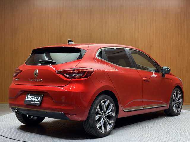 ルノー ルノー ルーテシア インテンス テックパック 千葉県 2021(令3)年 2.5万km ルージュフラムM ＡＣＣ　/黒革　/ディスプレイオーディオ　/ＢＯＳＥサウンド　/３６０°　/Ｂｌｕｅｔｏｏｔｈ接続　/シートＨ　/ステアリングヒーター　/ＬＥＤライト　/オートハイビーム　/衝突軽減Ｂ　/ＢＳＭ　/ＬＫＡ　/ＥＴＣ　/ドラレコ