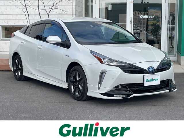 トヨタ プリウス A ツーリングセレクション 青森県 2019(平31)年 1.7万km ホワイトパールクリスタルシャイン 4WD/寒冷地仕様/純正9インチSDナビ・フルセグTV/CD・DVD・Bluetooth・SD/バックカメラ/黒合皮シート/前席シートヒーター/運転席パワーシート/ヘッドアップディスプレイ/セーフティセンス/プリクラッシュセーフティ/レーダークルーズコントロール/レーンディパーチャーアラート/オートマチックハイビーム/ブラインドスポットモニター/クリアランスソナー/パーキングアシスト/前方ドライブレコーダー/ビルトインETC/AC100V1500W/ワイパーデアイサー/LEDヘッドライト/オートライト/LEDフォグランプ/純正17インチアルミ/TRDエアロ/スペアキー/保証書・取説書
