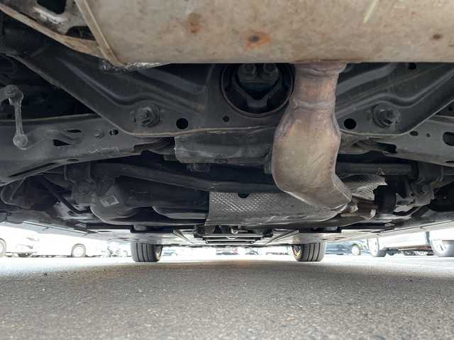 トヨタ プリウス A ツーリングセレクション 青森県 2019(平31)年 1.7万km ホワイトパールクリスタルシャイン 4WD/寒冷地仕様/純正9インチSDナビ・フルセグTV/CD・DVD・Bluetooth・SD/バックカメラ/黒合皮シート/前席シートヒーター/運転席パワーシート/ヘッドアップディスプレイ/セーフティセンス/プリクラッシュセーフティ/レーダークルーズコントロール/レーンディパーチャーアラート/オートマチックハイビーム/ブラインドスポットモニター/クリアランスソナー/パーキングアシスト/前方ドライブレコーダー/ビルトインETC/AC100V1500W/ワイパーデアイサー/LEDヘッドライト/オートライト/LEDフォグランプ/純正17インチアルミ/TRDエアロ/スペアキー/保証書・取説書