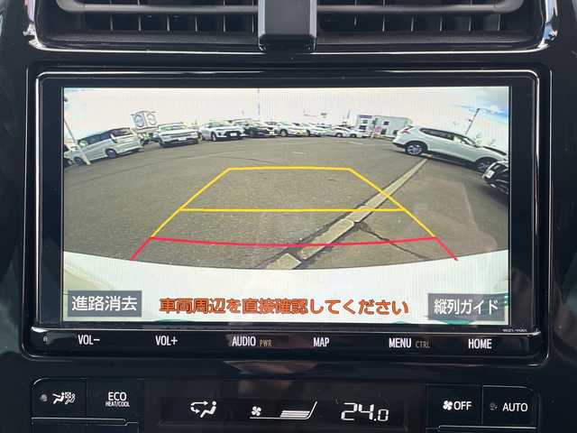 トヨタ プリウス A ツーリングセレクション 青森県 2019(平31)年 1.7万km ホワイトパールクリスタルシャイン 4WD/寒冷地仕様/純正9インチSDナビ・フルセグTV/CD・DVD・Bluetooth・SD/バックカメラ/黒合皮シート/前席シートヒーター/運転席パワーシート/ヘッドアップディスプレイ/セーフティセンス/プリクラッシュセーフティ/レーダークルーズコントロール/レーンディパーチャーアラート/オートマチックハイビーム/ブラインドスポットモニター/クリアランスソナー/パーキングアシスト/前方ドライブレコーダー/ビルトインETC/AC100V1500W/ワイパーデアイサー/LEDヘッドライト/オートライト/LEDフォグランプ/純正17インチアルミ/TRDエアロ/スペアキー/保証書・取説書