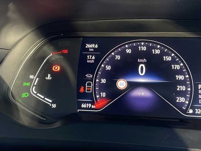 ルノー ルノー カングー ヴァリエテ 東京都 2024(令6)年 0.7万km グレー 車体色　KPW　グリ・アーバン（スモーキーグレー）/ヴァリエテ（2023年限定200台）/ワンオーナー/新車時保証書　取扱説明書　記録簿/レーンセンタリングアシスト/アダプティブクルーズコントロール/ブラインドスポットモニター/ディスプレイオーディオ/【USB/Bluetooth接続】/バックカメラ　ETC/ドライブレコーダー（前後）/LEDヘッドライト/サイド/カーテンエアバッグ/スマートキー×２/COXボディーダンパー【ディーラー取付】/ルーフレール