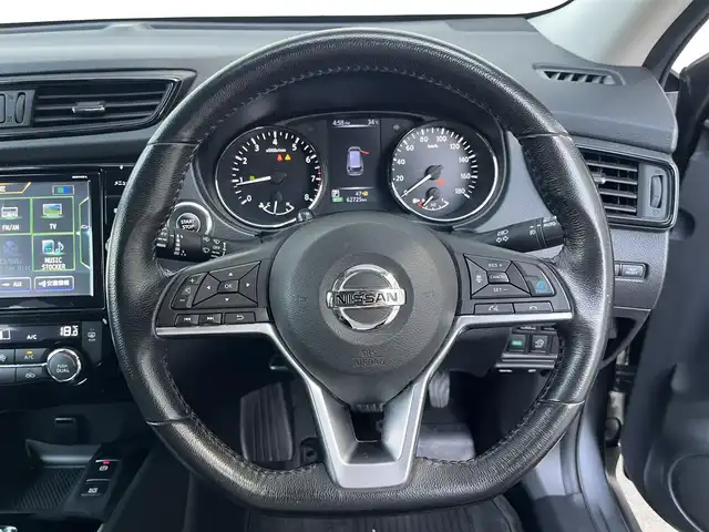 日産 エクストレイル 20Xi 高知県 2019(平31)年 6.3万km ダークメタルグレー フルセグテレビ/全方位カメラ/アイドリングストップ/クルーズコントロール/ETC/スマートキー/Bluetooth接続/後部座席用モニター/ブルーレイ接続/電動リアゲート/ドライブレコーダー/ABS/横滑り防止装置/コーナーセンサー/盗難防止装置/オートライト/LEDヘッドライト/純正18インチアルミホイール/純正フロアマット/Wエアバッグ