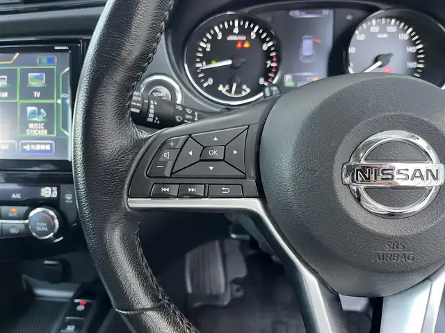 日産 エクストレイル 20Xi 高知県 2019(平31)年 6.3万km ダークメタルグレー フルセグテレビ/全方位カメラ/アイドリングストップ/クルーズコントロール/ETC/スマートキー/Bluetooth接続/後部座席用モニター/ブルーレイ接続/電動リアゲート/ドライブレコーダー/ABS/横滑り防止装置/コーナーセンサー/盗難防止装置/オートライト/LEDヘッドライト/純正18インチアルミホイール/純正フロアマット/Wエアバッグ