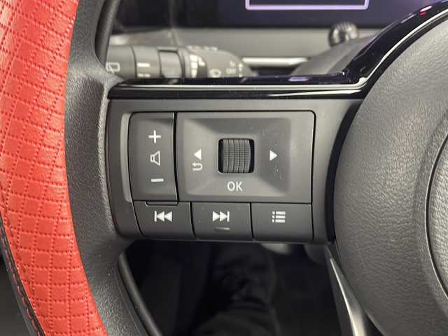 日産 ノート X 岐阜県 2022(令4)年 1.9万km バーガンディー 純正９インチナビ　MM223D-L/・CD/DVD/Bluetooth/MSV/フルセグTV/・全周囲カメラ/デジタルインナーミラー/ステアリングスイッチ/コムテック前後ドラレコ/オートLEDヘッドライト/オートハイビーム/スペアキー有/スマートキー/オートブレーキホールド/コーナーセンサー/車線逸脱警報/車線逸脱防止支援/後側方車両検知警報/後側方車両検知防止支援/速度標識表示/移動物検知/コーナーセンサー/ふらつき警報