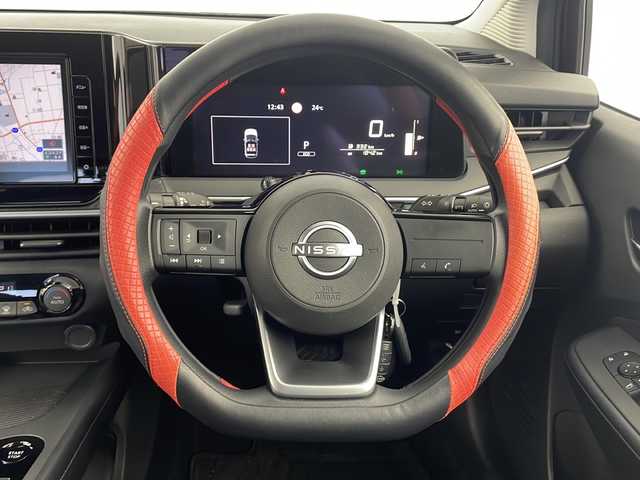 日産 ノート X 岐阜県 2022(令4)年 1.9万km バーガンディー 純正９インチナビ　MM223D-L/・CD/DVD/Bluetooth/MSV/フルセグTV/・全周囲カメラ/デジタルインナーミラー/ステアリングスイッチ/コムテック前後ドラレコ/オートLEDヘッドライト/オートハイビーム/スペアキー有/スマートキー/オートブレーキホールド/コーナーセンサー/車線逸脱警報/車線逸脱防止支援/後側方車両検知警報/後側方車両検知防止支援/速度標識表示/移動物検知/コーナーセンサー/ふらつき警報