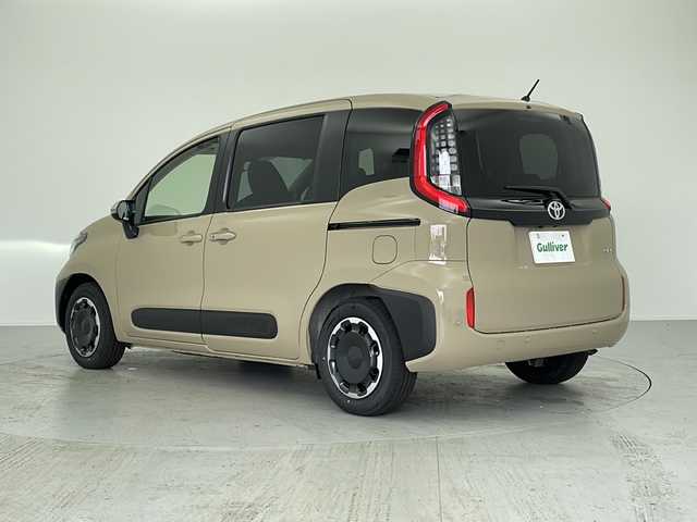 トヨタ シエンタ ハイブリッド Z 愛知県 2025(令7)年 0.1万km未満 ベージュ 登録済未使用車/コネクテッドナビ対応ディスプレイオーディオ/・Bluetooth/・Miracast/・フルセグ/全方位カメラ/ビルトインETC2.0/ドライブレコーダー/両側パワースライドドア/革巻きステアリング/ステアリングスイッチ/プリクラッシュセーフティ/レーンディパーチャーアラート/ブラインドスポットモニター/レーダークルーズコントロール/プロアクティブドライビングアシスト/横滑り防止/プッシュスタート