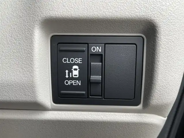 ホンダ Ｎ ＢＯＸ 滋賀県 2024(令6)年 0.2万km クリスタルブラックパール 禁煙車/純正８型ナビ/バックカメラ/ドライブレコーダー/ＬＥＤライト/ステアリングスイッチ/ホンダセンシング/●衝突軽減ブレーキ/●先行車発進お知らせ機能/●歩行者事故低減ステアリング/●路外逸脱抑制機能/●標識認識機能/●渋滞追従機能付アダプティブクルーズコントロール/●車線維持支援システム/●誤発進抑制機能/●後方誤発進抑制機能/●近距離衝突軽減ブレーキ/●急アクセル抑制機能/●パーキングセンサーシステム/●オートハイビーム/片側パワースライドドア/オートライト/スマートキー/オートブレーキホールド/電動格納ミラー
