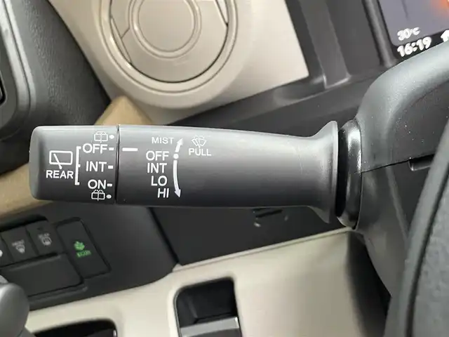 ホンダ Ｎ ＢＯＸ 滋賀県 2024(令6)年 0.2万km クリスタルブラックパール 禁煙車/純正８型ナビ/バックカメラ/ドライブレコーダー/ＬＥＤライト/ステアリングスイッチ/ホンダセンシング/●衝突軽減ブレーキ/●先行車発進お知らせ機能/●歩行者事故低減ステアリング/●路外逸脱抑制機能/●標識認識機能/●渋滞追従機能付アダプティブクルーズコントロール/●車線維持支援システム/●誤発進抑制機能/●後方誤発進抑制機能/●近距離衝突軽減ブレーキ/●急アクセル抑制機能/●パーキングセンサーシステム/●オートハイビーム/片側パワースライドドア/オートライト/スマートキー/オートブレーキホールド/電動格納ミラー