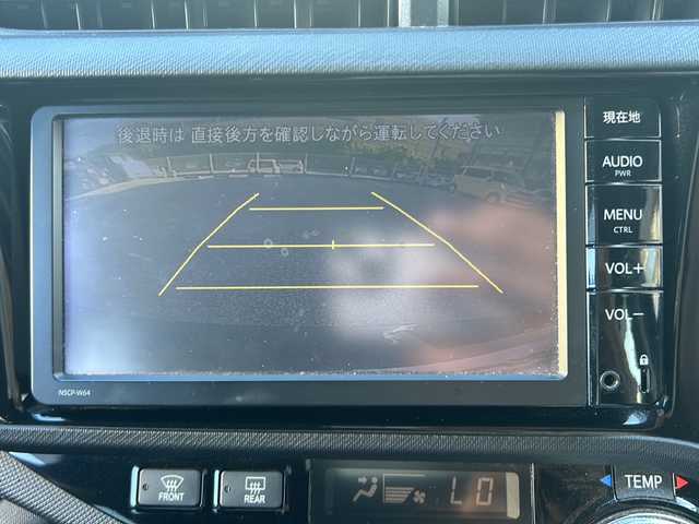 トヨタ アクア G G’s 沖縄県 2014(平26)年 12.1万km ブラックマイカ 　純正ナビ　/　（ＡＭ／ＦＭ／ＣＤ／ＤＶＤ／Ｂｕｌｅｔｏｏｔｈ）/フルセグＴＶ/バックカメラ　　/ハーフレザーシート　/オートライト　/純正１７インチＡＷ　/純正フロアマット　/ＥＴＣ　/スマートキー