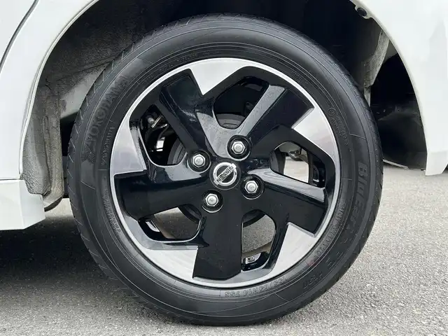 日産 ルークス ハイウェイスター X 静岡県 2020(令2)年 2万km ホワイトパール エマージェンシーブレーキ/純正SDナビ(MJ119D-w)/　AM FM CD Bluetooth/ビルトインETC/LEDオートヘッドライト/片側パワースライド/純正14インチアルミホイール/スマートキー2本/リアサンシェード/ワンオーナー/フルセグTV/アラウンドビューモニター/前方ドライブレコーダー