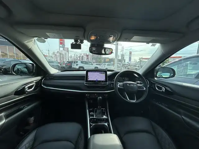 クライスラー・ジープ ジープ コマンダー リミテッド 滋賀県 2023(令5)年 1.5万km 黒 サンルーフ/4WD/ディーゼルターボ/純正ディスプレイオーディオナビ/　(BT/CarPlay)/アラウンドビューモニター/レーダークルーズコントロール/レザーシート/・前席シートヒーター/・前席パワーシート/ステアリングヒーター/ブラインドスポットモニター/ミラーヒーター/ダウンヒルアシストコントロール/前後コーナーセンサー/ワイヤレス充電/パーキングアシスト/パワーバックドア/純正LEDヘッドライト/純正ゴムフロアマット/ルーフレール/ETC2.0/純正18インチAW