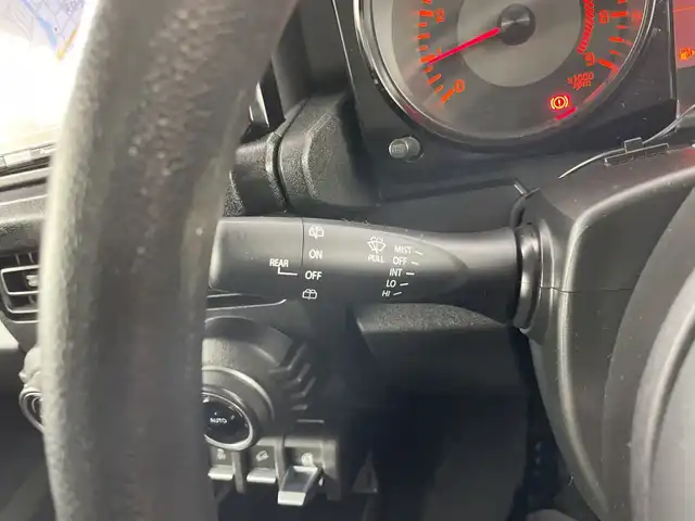 スズキ ジムニー XL 愛知県 2020(令2)年 3.9万km ジャングルグリーン ４WD/ターボ/純正8Vインチナビ（ＡＶＩＣ－ＲＬＳ９０１ＩＩ）/（フルセグTV/CD/DVD/Bluetooth/SD）/バックカメラ/ETC/前席シートヒーター/ダウンヒルアシスト/スマートキー/プッシュスタート/フロントフォグランプ/純正フロアマット/純正ドアバイザー/オートエアコン/横滑り防止装置