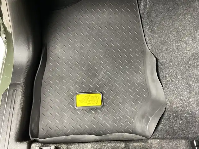 スズキ ジムニー XL 愛知県 2020(令2)年 3.9万km ジャングルグリーン ４WD/ターボ/純正8Vインチナビ（ＡＶＩＣ－ＲＬＳ９０１ＩＩ）/（フルセグTV/CD/DVD/Bluetooth/SD）/バックカメラ/ETC/前席シートヒーター/ダウンヒルアシスト/スマートキー/プッシュスタート/フロントフォグランプ/純正フロアマット/純正ドアバイザー/オートエアコン/横滑り防止装置