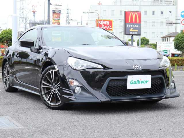 トヨタ ８６ GT 神奈川県 2015(平27)年 6.3万km 黒 ワンオーナー /ドラレコ /純正17インチAW/TRDエアロ(フロント、リア、サイド)/TRDマフラー/社外メモリナビ/フルセグテレビ/バックカメラ/プッシュスタート/ETC2.0/純正LEDクリアランス付ヘッドライト/フロントフォグランプ/クルーズコントロール/デジタルスピードメーター/パドルシフト/左右独立温度調整オートエアコン/スペアキー×1/保証書/取説