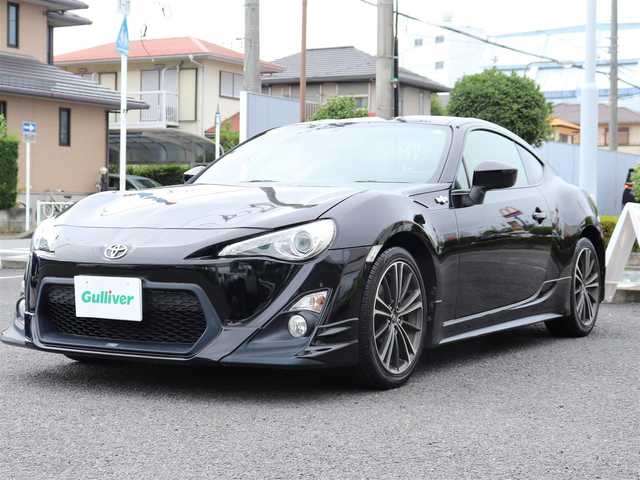 トヨタ ８６ GT 神奈川県 2015(平27)年 6.3万km 黒 ワンオーナー /ドラレコ /純正17インチAW/TRDエアロ(フロント、リア、サイド)/TRDマフラー/社外メモリナビ/フルセグテレビ/バックカメラ/プッシュスタート/ETC2.0/純正LEDクリアランス付ヘッドライト/フロントフォグランプ/クルーズコントロール/デジタルスピードメーター/パドルシフト/左右独立温度調整オートエアコン/スペアキー×1/保証書/取説