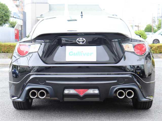 トヨタ ８６ GT 神奈川県 2015(平27)年 6.3万km 黒 ワンオーナー /ドラレコ /純正17インチAW/TRDエアロ(フロント、リア、サイド)/TRDマフラー/社外メモリナビ/フルセグテレビ/バックカメラ/プッシュスタート/ETC2.0/純正LEDクリアランス付ヘッドライト/フロントフォグランプ/クルーズコントロール/デジタルスピードメーター/パドルシフト/左右独立温度調整オートエアコン/スペアキー×1/保証書/取説