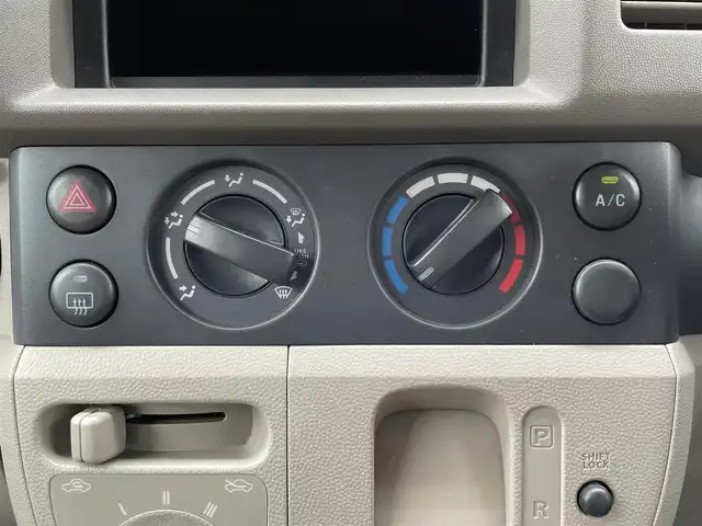 スズキ エブリイ PA 岐阜県 2010(平22)年 4.1万km シルキーシルバーメタリック 4WD/CDプレーヤー/(AM.FM)/両側スライドドア/積み込みサマータイヤ4本/スペアキー/取扱説明書
