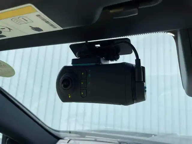 メルセデス・ベンツ ＳＬＣ１８０ スポーツ 富山県 2019(平31)年 0.6万km 黒 ワンオーナー/純正ナビ/フルセグＴＶ/Bluetooth/DVD再生/プッシュスタートエンジン/スマートキー/レザーシート/シートヒーター/パワーシート/レーダークルーズコントロール/ブラインドスポットモニター/LEDオートライト/コーナーセンサー/ビルトインETC/ドライブレコーダー